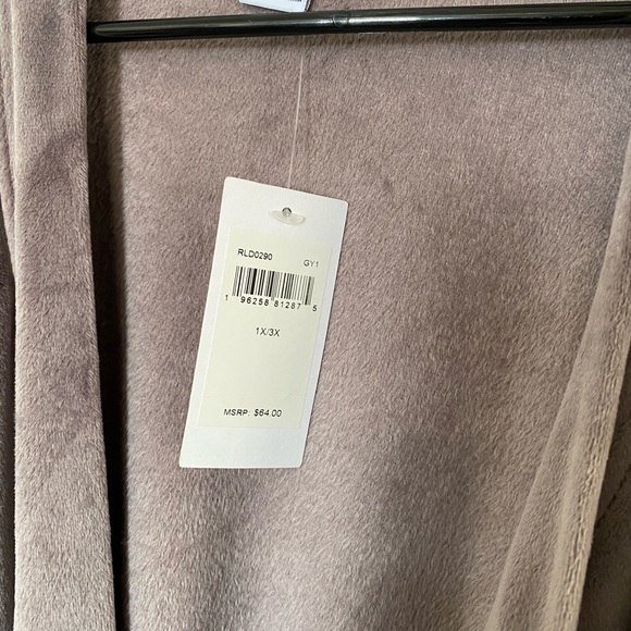 Splendid robe - Picture 2 of 2